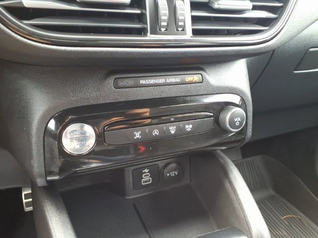 Certified 2024 Ford Escape ST-Line AWD/4WD image 19