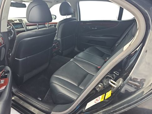 Used 2008 Lexus LS 460 L w/ Luxury Pkg RWD image 14