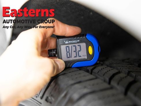 Used 2020 Buick Enclave Essence image 29