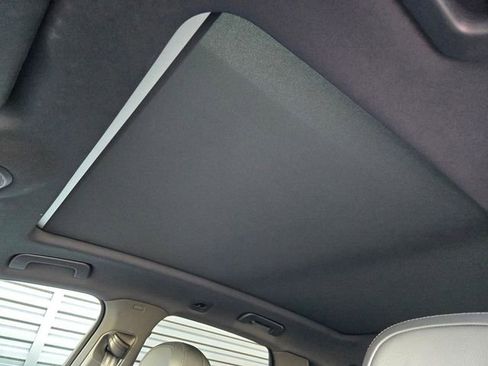 Used 2025 Porsche Cayenne image 22