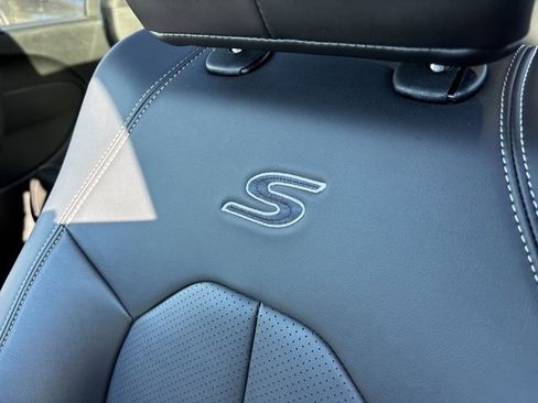 Used 2024 Chrysler Pacifica Touring-L w/ S Appearance Package image 24