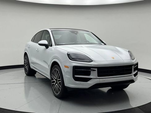 New 2025 Porsche Cayenne S image 7