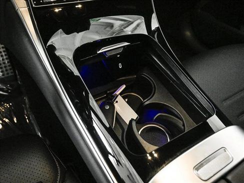 Certified 2025 Mercedes-Benz GLC 300 4MATIC image 13