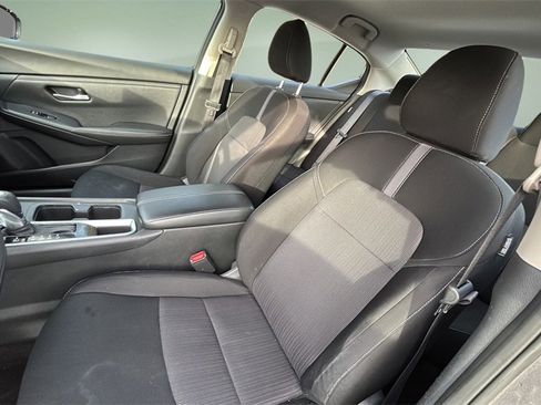 Used 2024 Nissan Sentra SV image 16