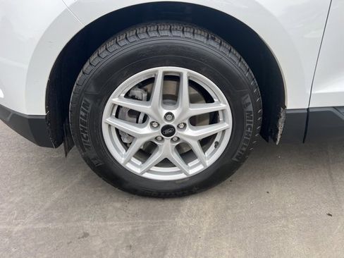 Certified 2023 Ford Edge SEL w/ Convenience Package image 9