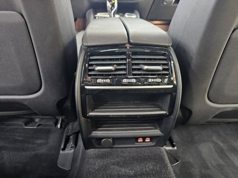 Used 2020 BMW 530i w/ Convenience Package image 28