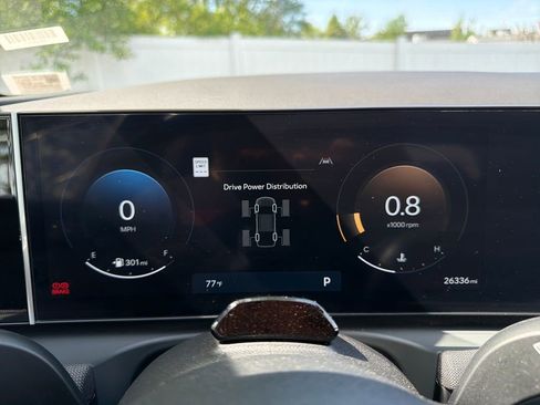 Used 2025 Hyundai Santa Cruz Limited AWD/4WD image 19