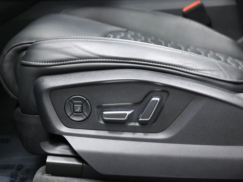 Used 2020 Audi RS Q8 AWD/4WD image 15