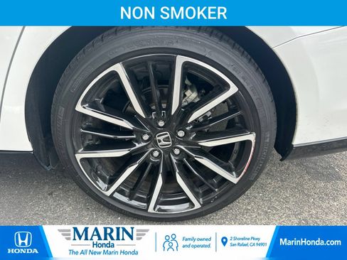 Used 2023 Honda Accord Touring image 11
