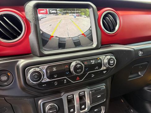 Used 2021 Jeep Wrangler Rubicon AWD/4WD image 12