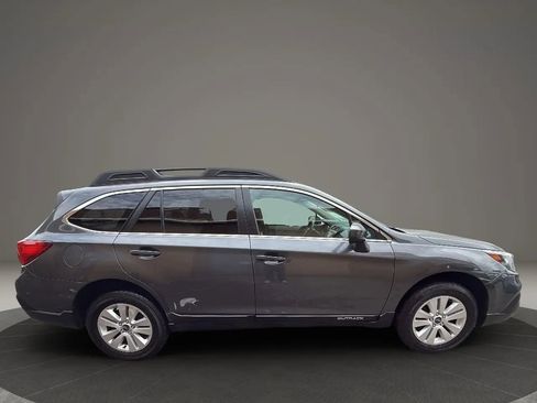 Used 2018 Subaru Outback 2.5i Premium image 4