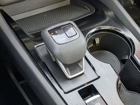 Certified 2022 Nissan Rogue SV w/ SV Premium Package image 23