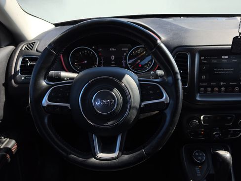 Used 2018 Jeep Compass Trailhawk AWD/4WD image 15