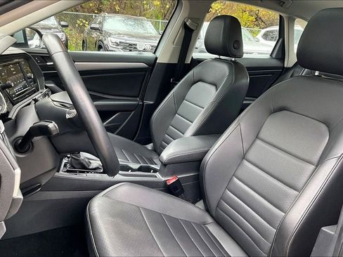 Used 2021 Volkswagen Jetta SE image 18