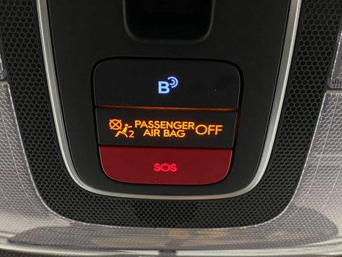 Certified 2025 Hyundai Elantra SEL FWD image 28