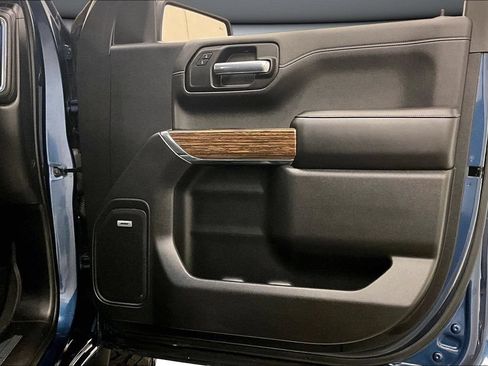 Used 2019 Chevrolet Silverado 1500 High Country AWD/4WD image 29