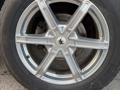 Used 2012 Cadillac Escalade Luxury image 11