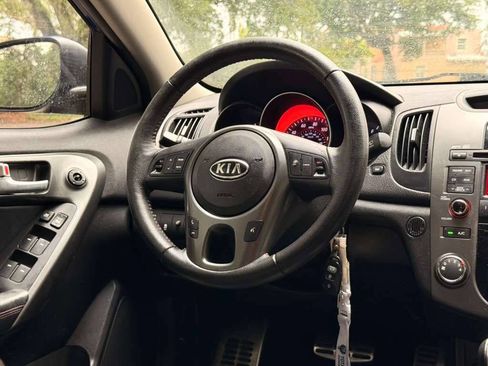Used 2010 Kia Forte SX w/ Leather Pkg FWD image 19
