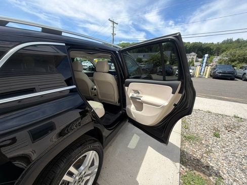 Used 2022 Mercedes-Benz GLB 250 4MATIC w/ Premium Package Lite image 50