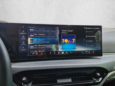 Used 2025 BMW i4 eDrive40 w/ M Sport Package image 21