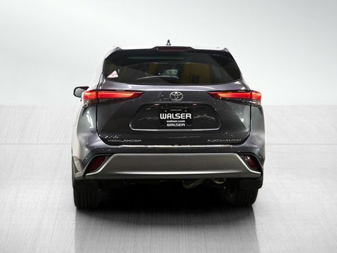 Used 2021 Toyota Highlander Platinum AWD/4WD image 4