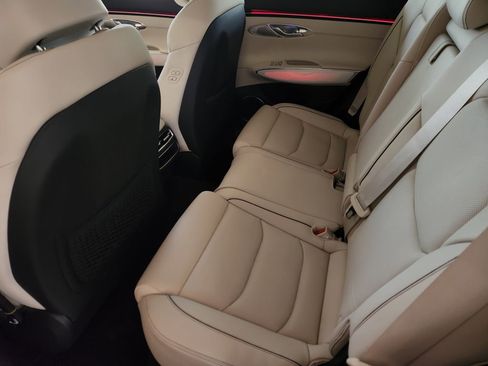 New 2026 Genesis GV70 2.5T Advanced AWD/4WD image 19