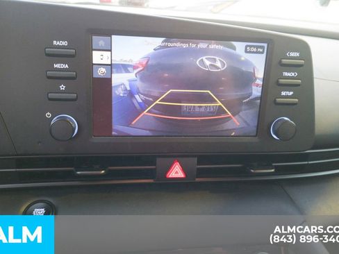 Used 2025 Hyundai Elantra Sport image 7