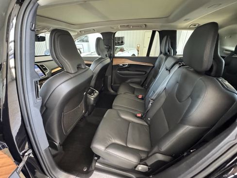 Used 2024 Volvo XC90 B6 Core w/ Protection Package Premier image 29