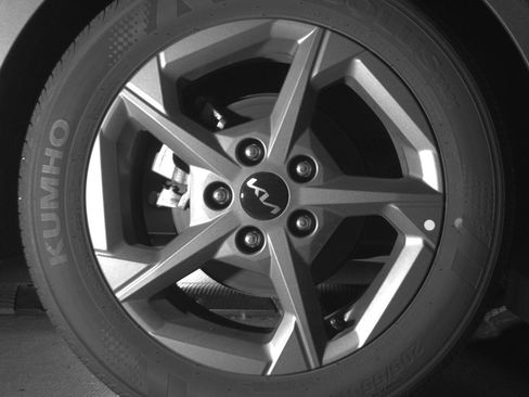 Used 2025 Kia K4 LXS image 15