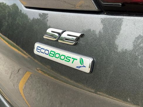 Used 2019 Ford Escape SE image 8