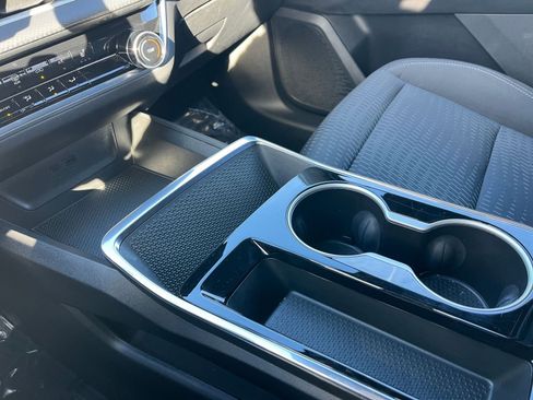 Used 2025 Chevrolet Equinox LT image 40