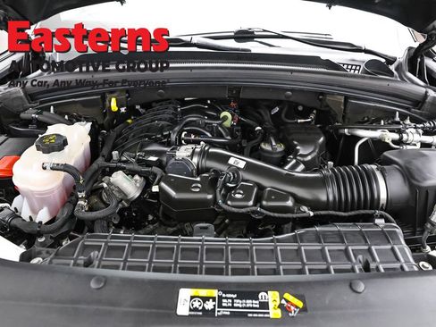 Used 2023 Jeep Grand Cherokee L Limited AWD/4WD image 7
