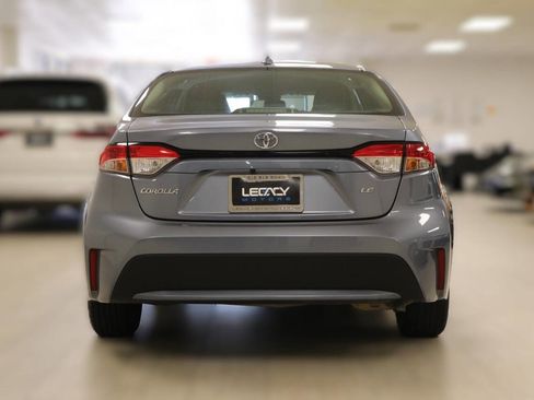 Used 2022 Toyota Corolla LE image 6