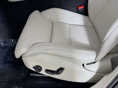 New 2026 Volvo XC60 T8 Ultra w/ Protection Package Premier image 20