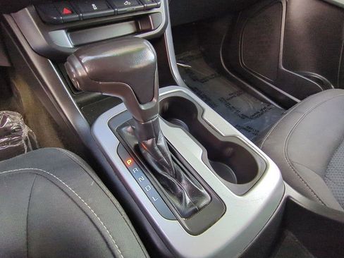 Used 2018 Chevrolet Colorado LT w/ LT Convenience Package image 18