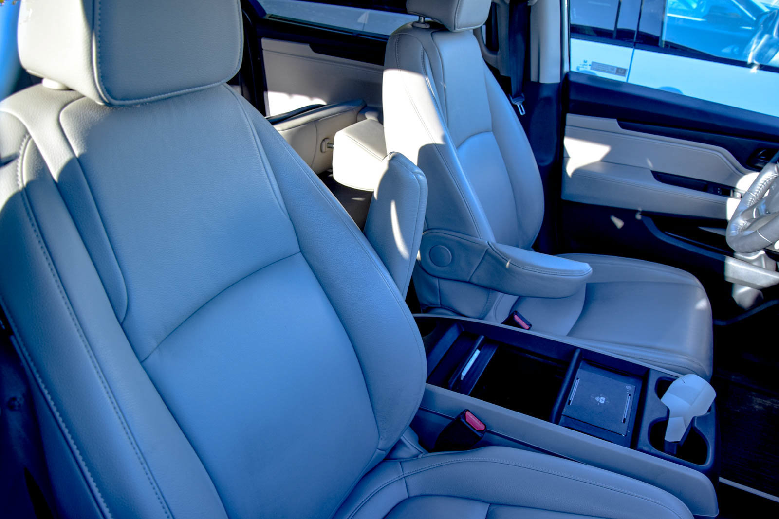 Used 2025 Honda Odyssey EX-L image 10