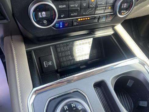 Used 2021 Ford Expedition XLT AWD/4WD image 29