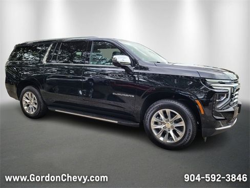 New 2025 Chevrolet Suburban Premier image 10