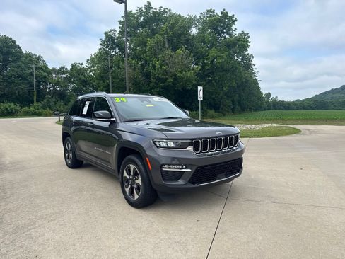 Used 2024 Jeep Grand Cherokee Limited 4xe AWD/4WD image 3
