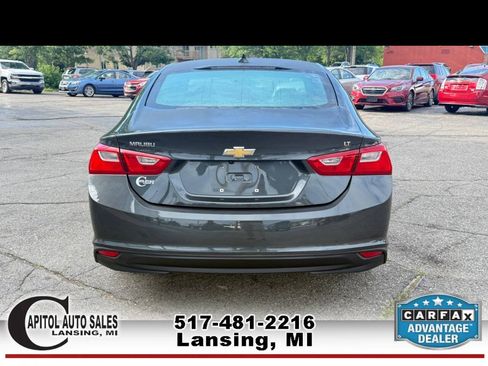 Used 2017 Chevrolet Malibu LT w/ Leather Package FWD image 7