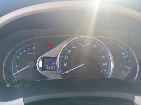 Used 2012 Toyota Sienna XLE image 14