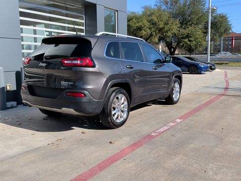 Used 2015 Jeep Cherokee Limited image 10