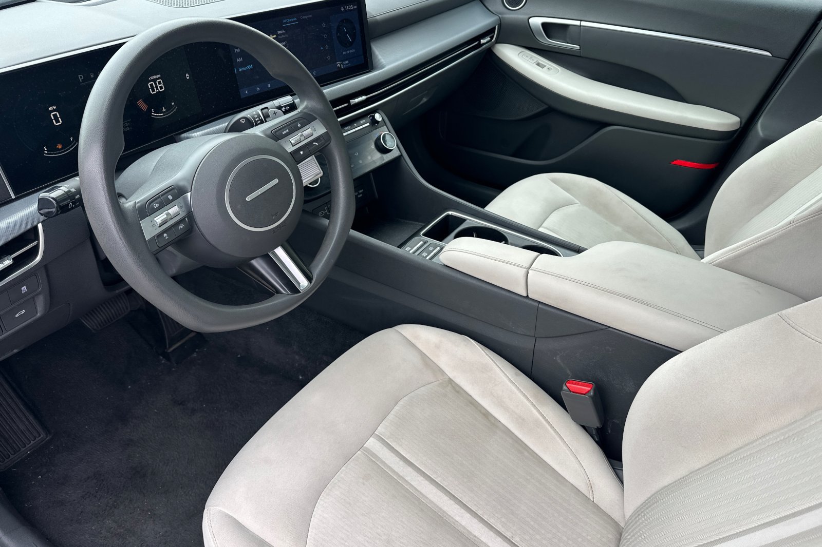 Used 2025 Hyundai Sonata SEL FWD image 10