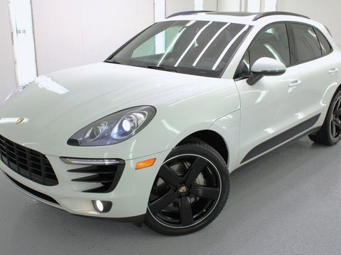 Used 2016 Porsche Macan S image 2