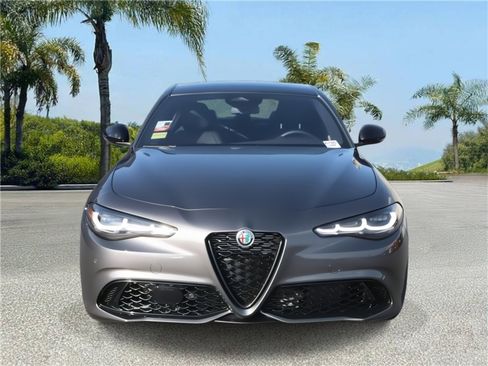 New 2025 Alfa Romeo Giulia w/ Veloce Package Rwd image 3
