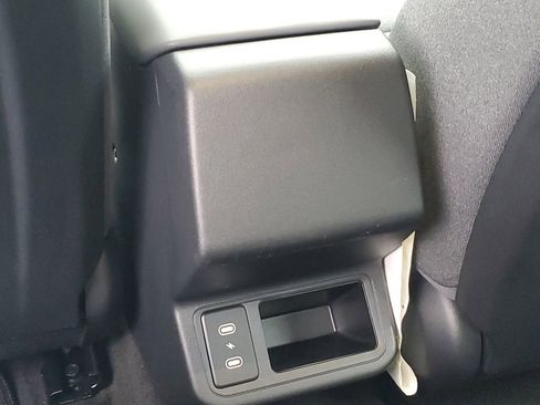 Used 2025 Kia K4 EX image 32