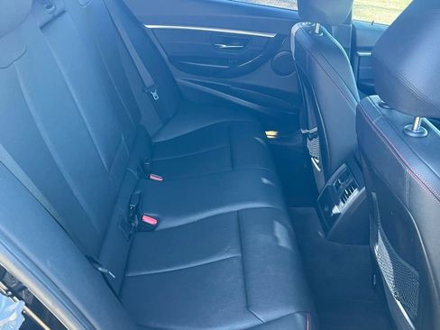 Used 2018 BMW 330i xDrive Sedan w/ Convenience Package AWD/4WD image 18