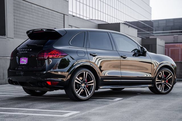 Used 2014 Porsche Cayenne GTS AWD/4WD image 3
