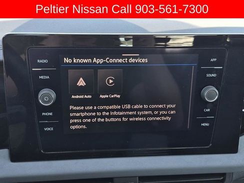 Used 2025 Volkswagen Jetta SE image 33