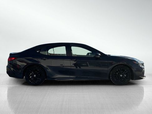 Used 2025 Toyota Camry SE image 6